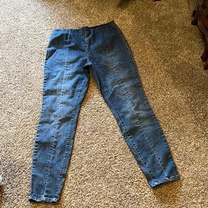 Denim legging jeans.